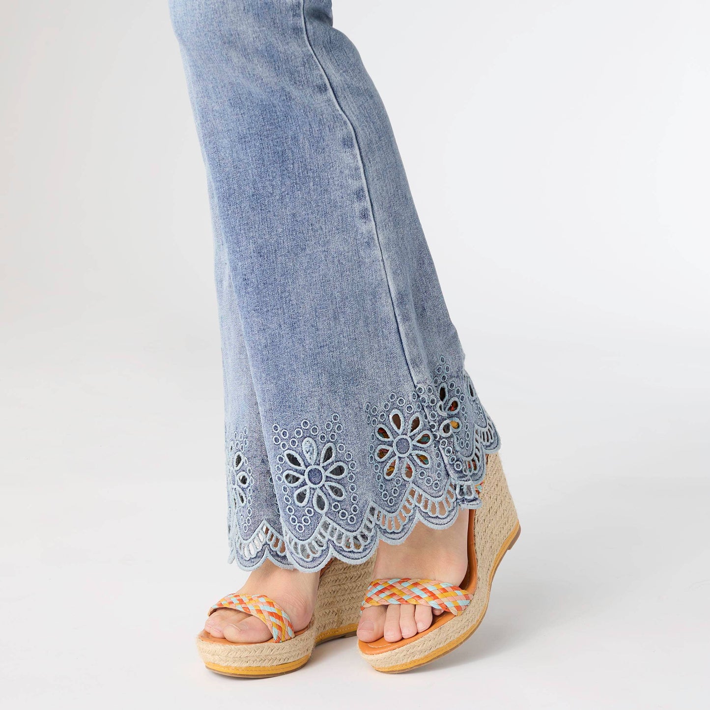 EverStretch Flare with Scalloped Flower Cut-Out