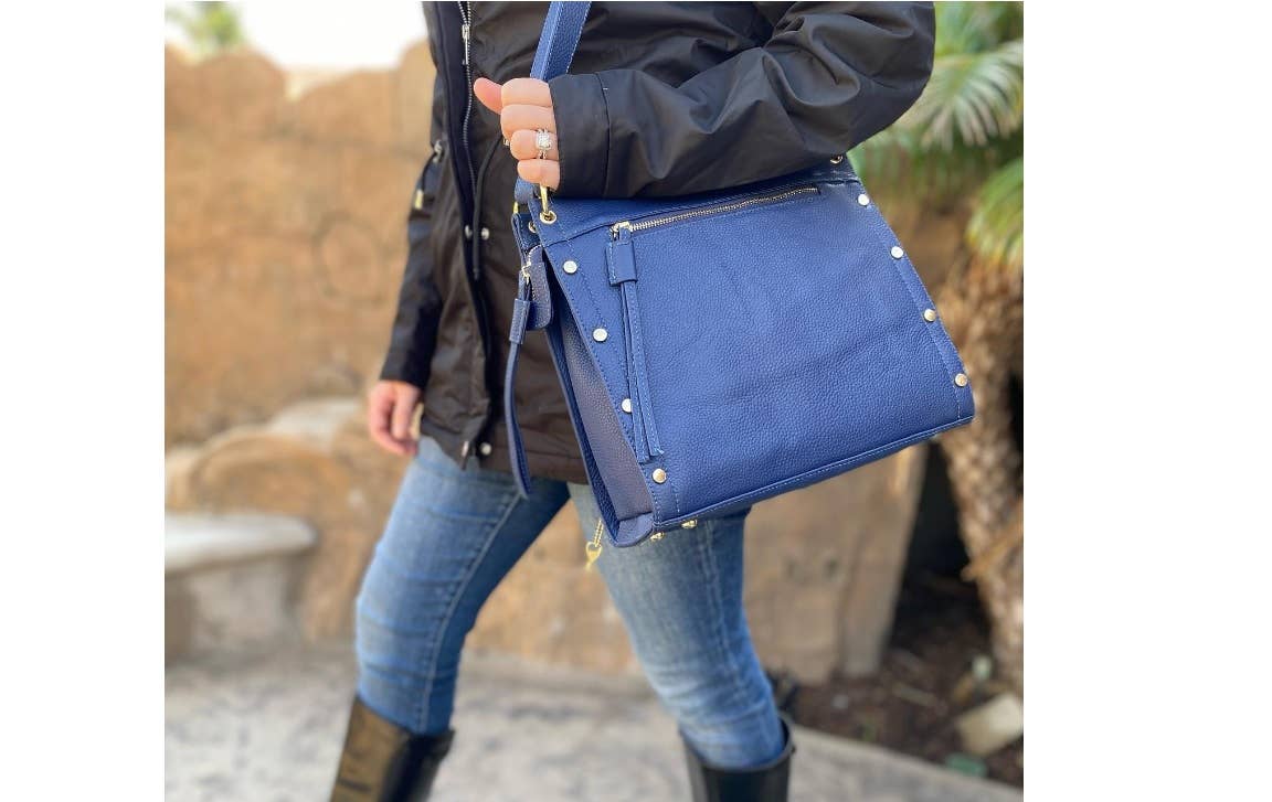 Cowhide leather shoulder bag with multiple pockets