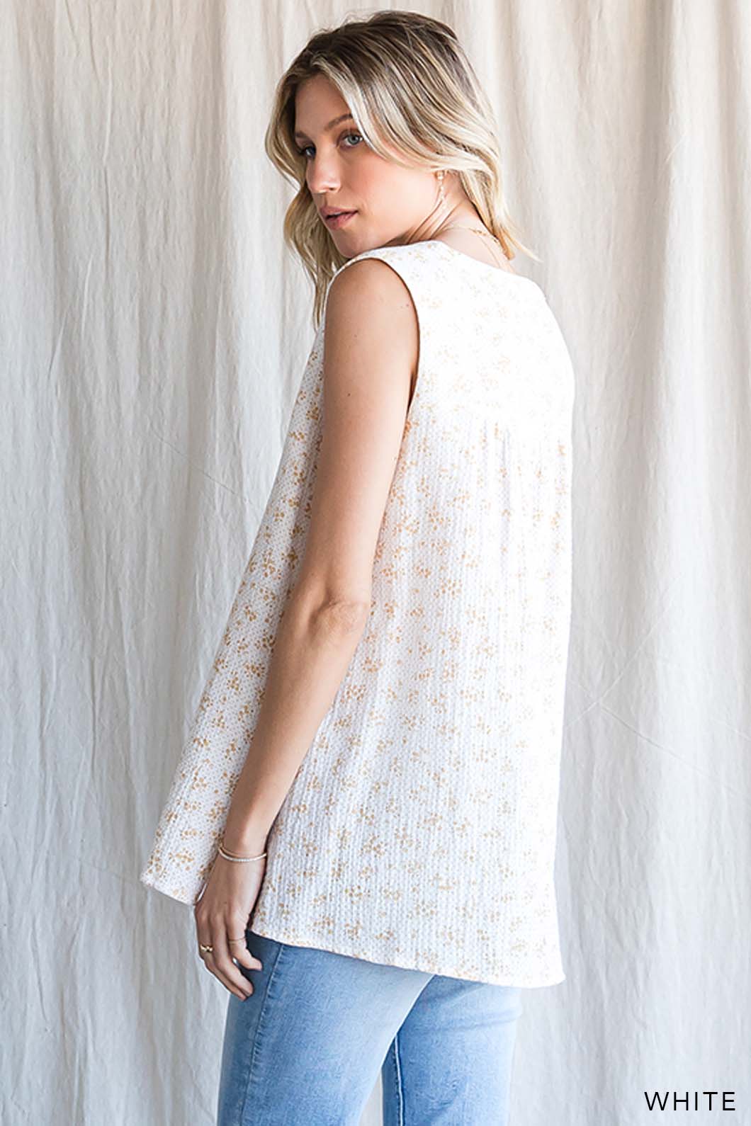 63563W - Women's Cotton Gauze Floral Sleeveless Top