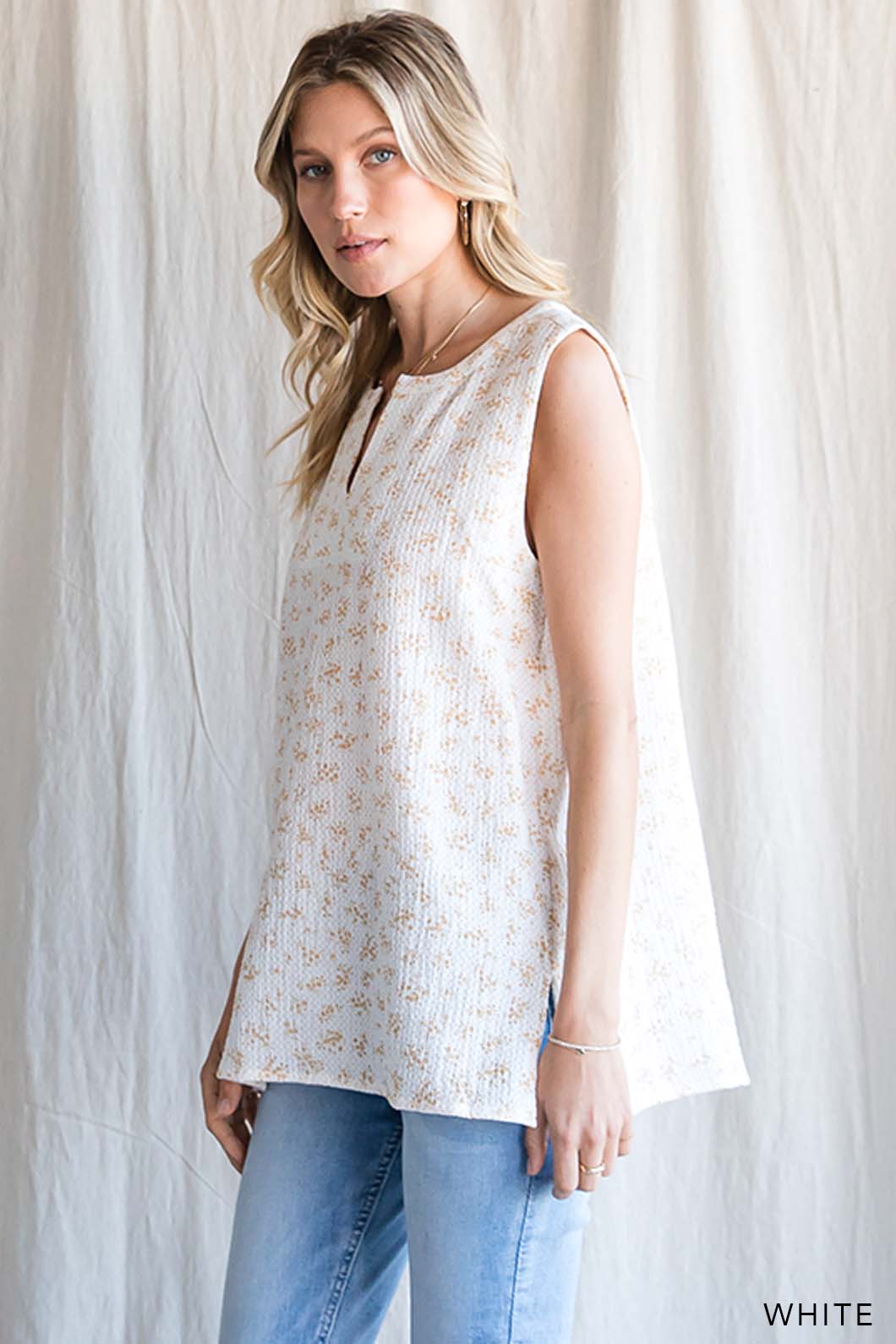 63563W - Women's Cotton Gauze Floral Sleeveless Top